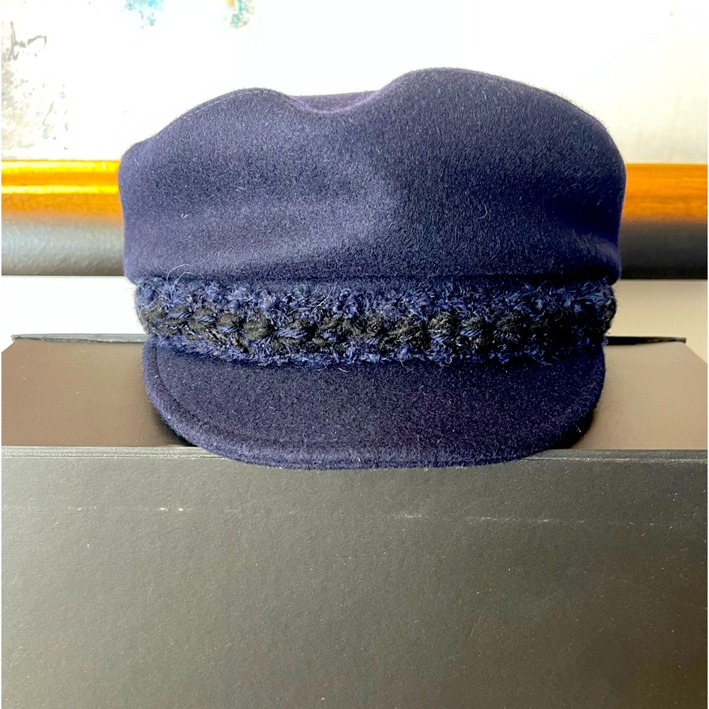 Chanel cap/hat in Navy